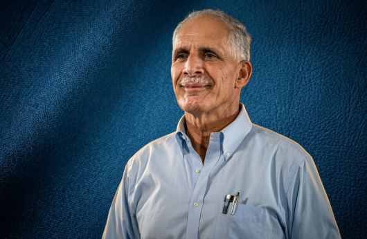 ASFURA SONRIENTE FONDO AZUL
