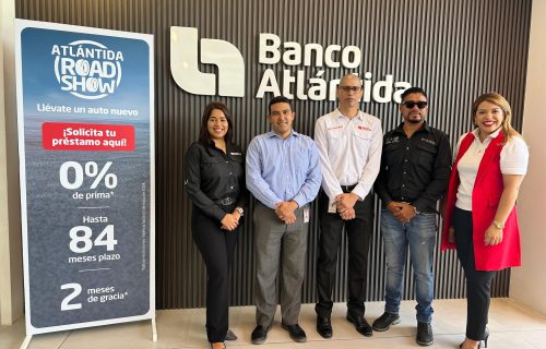 Andrea Rivera, Roberto Rodríguez, Neptalí Figueroa, Josué Garmendia y Sindy Reyes.jpg Andrea Rivera, Roberto Rodríguez, Neptalí Figueroa, Josué Garmendia y Sindy Reyes.jpg