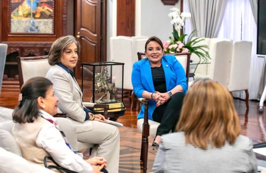 COHEP Y XIOMARA CASTRO
