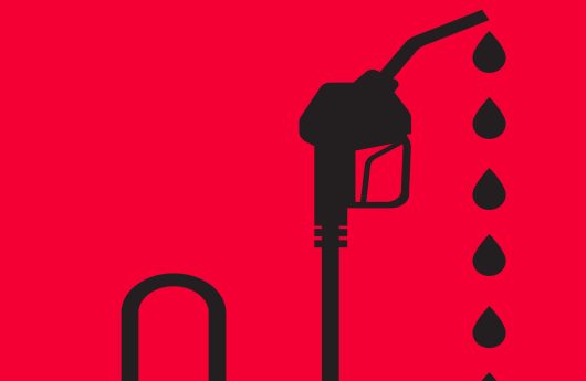 GASOLINA MANGUERA ROJA shutterstock_533081323 [Converted]