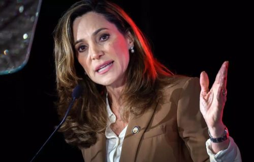 MARIA ELVIRA SALAZAR