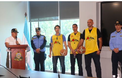 Policia evento trotamundos