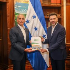 Asfura y presidente de Be8