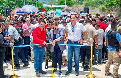 Xiomara castro Puente Colon