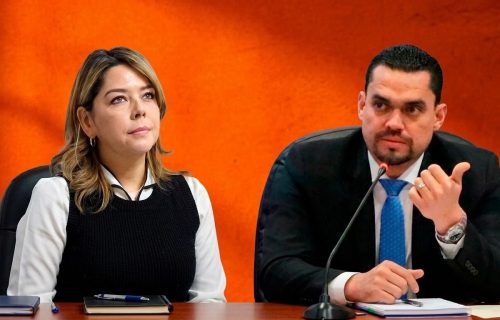 ZAMBRANO Y MARIA ANTONIETA